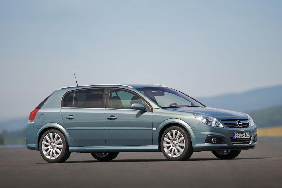  Opel Signum 2003 года  (фото 9 из 23)